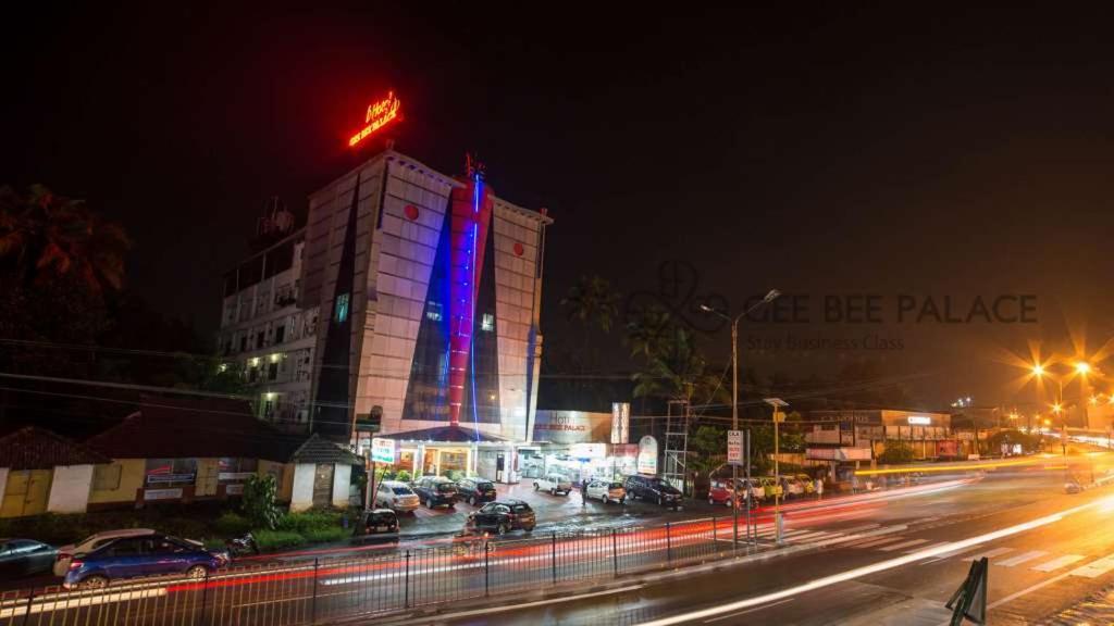 Gee Bee Palace Angamaly Extérieur photo